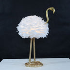 Lampada da tavolo in metallo a forma di fenicottero con piume d'oca nordico contemporaneo, 1 luce per comodino