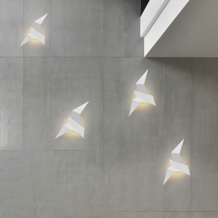 Applique da Parete LED in Metallo Creativo Moderno a Forma di Uccello Volante con 1 Luce