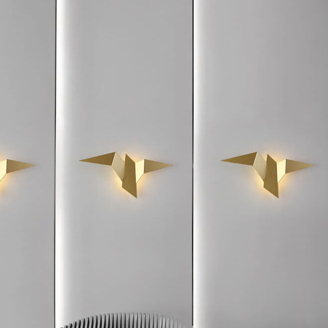 Applique da Parete LED in Metallo Creativo Moderno a Forma di Uccello Volante con 1 Luce