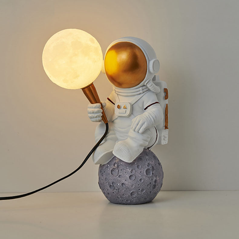 Lampada da parete a sconce con astronauta creativo contemporaneo in resina ABS 1 luce per camera da letto