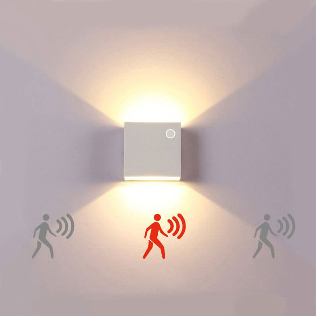 Applique a parete moderna semplice quadrata con sensore di corpo LED