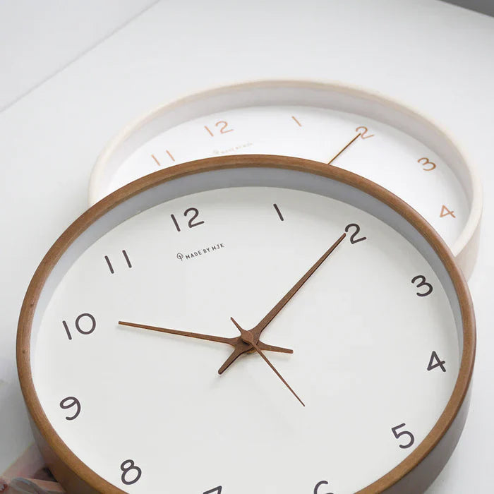QuietOak - Elegante orologio da parete analogico con movimento silenzioso