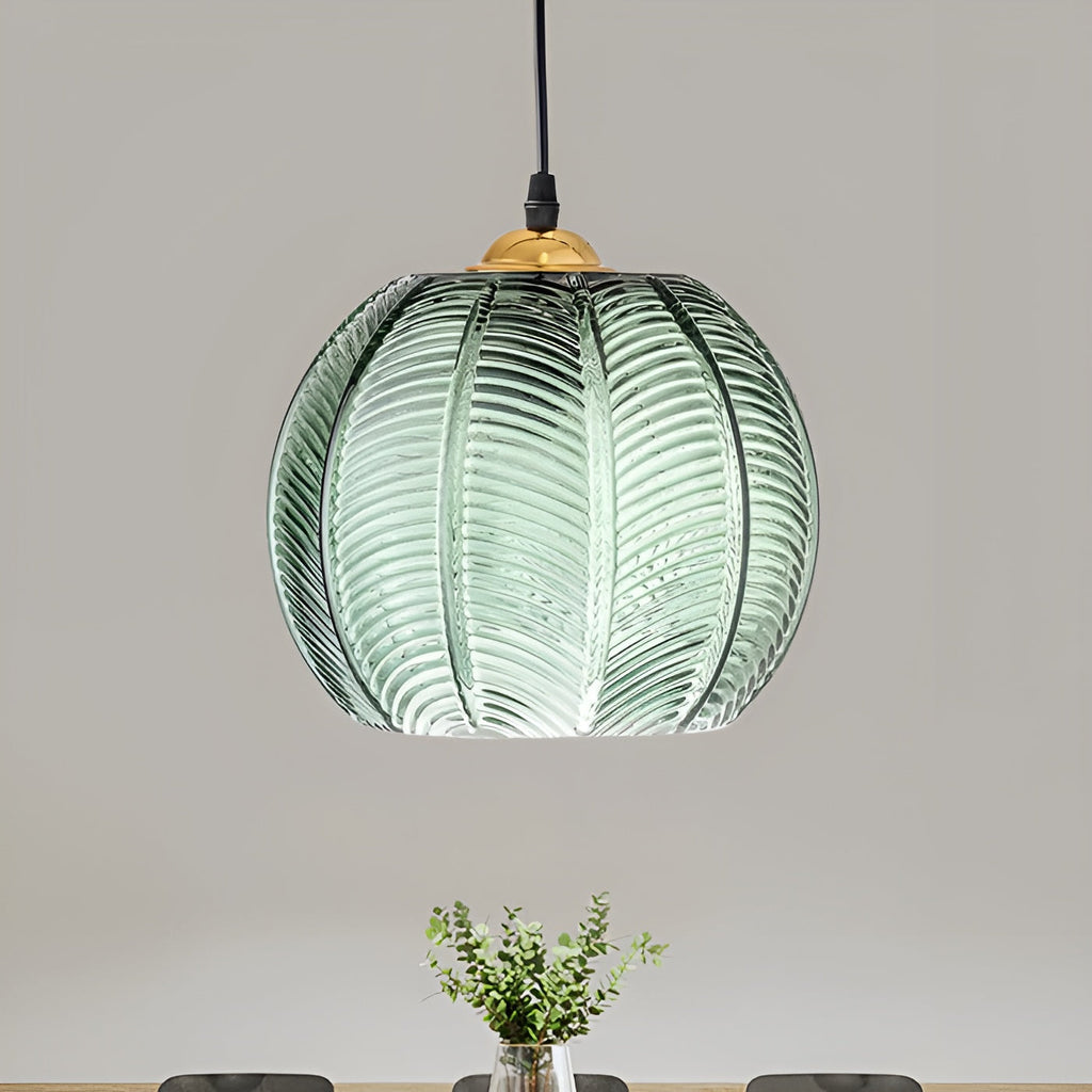 Lampada a sospensione in vetro rigato verde – Design retro e luce suggestiva | Illuminazione interna elegante