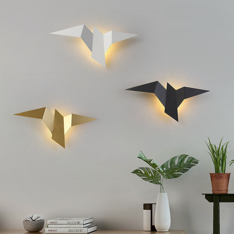 Applique da Parete LED in Metallo Creativo Moderno a Forma di Uccello Volante con 1 Luce