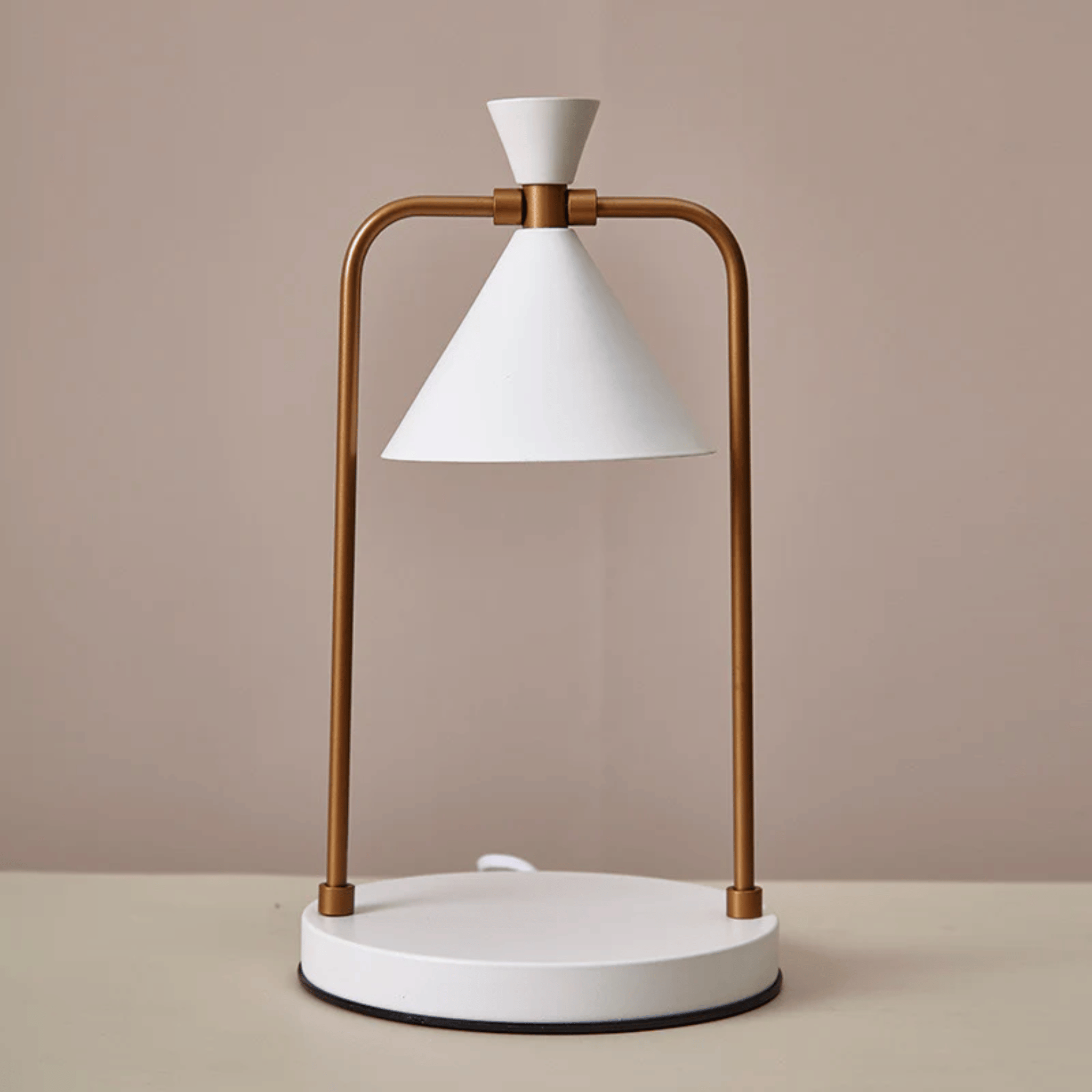 Lampada Riscaldante per Candele Elettrica con Struttura in Metallo e Paralume a Forma di Cono