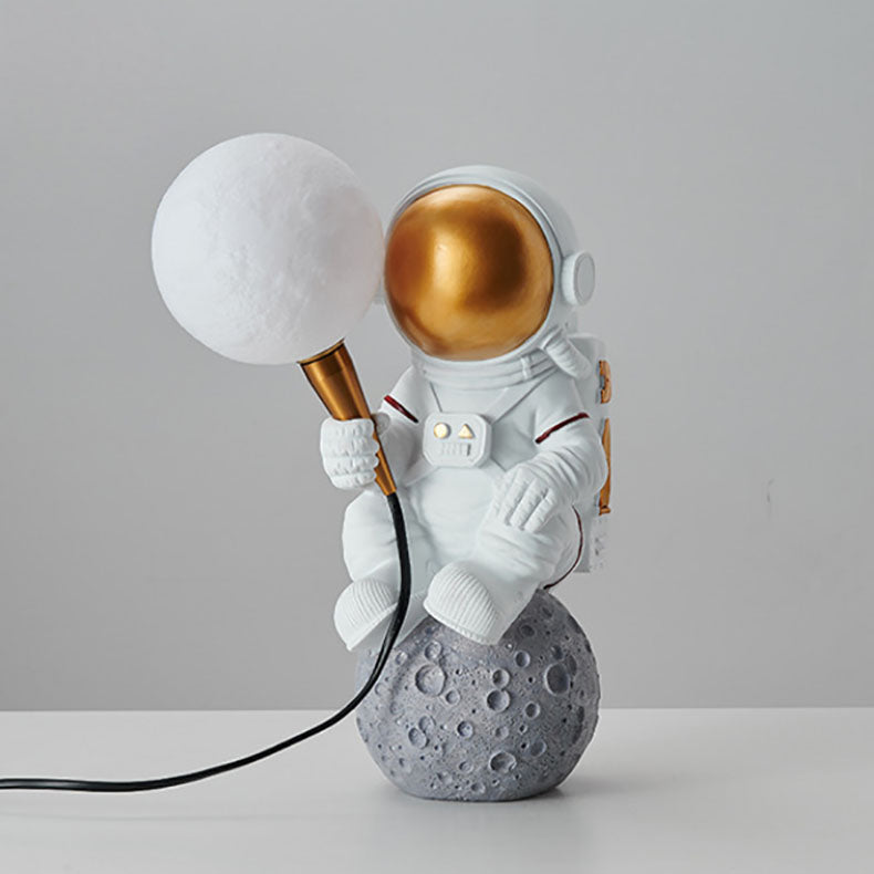 Lampada da parete a sconce con astronauta creativo contemporaneo in resina ABS 1 luce per camera da letto