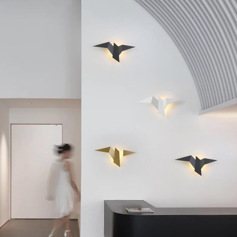 Applique da Parete LED in Metallo Creativo Moderno a Forma di Uccello Volante con 1 Luce