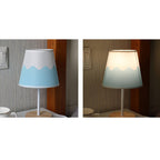 Lampada da Tavolo LED a Cono in Tessuto di Legno Massello Nordico Contemporaneo per Soggiorno e Camera da Letto