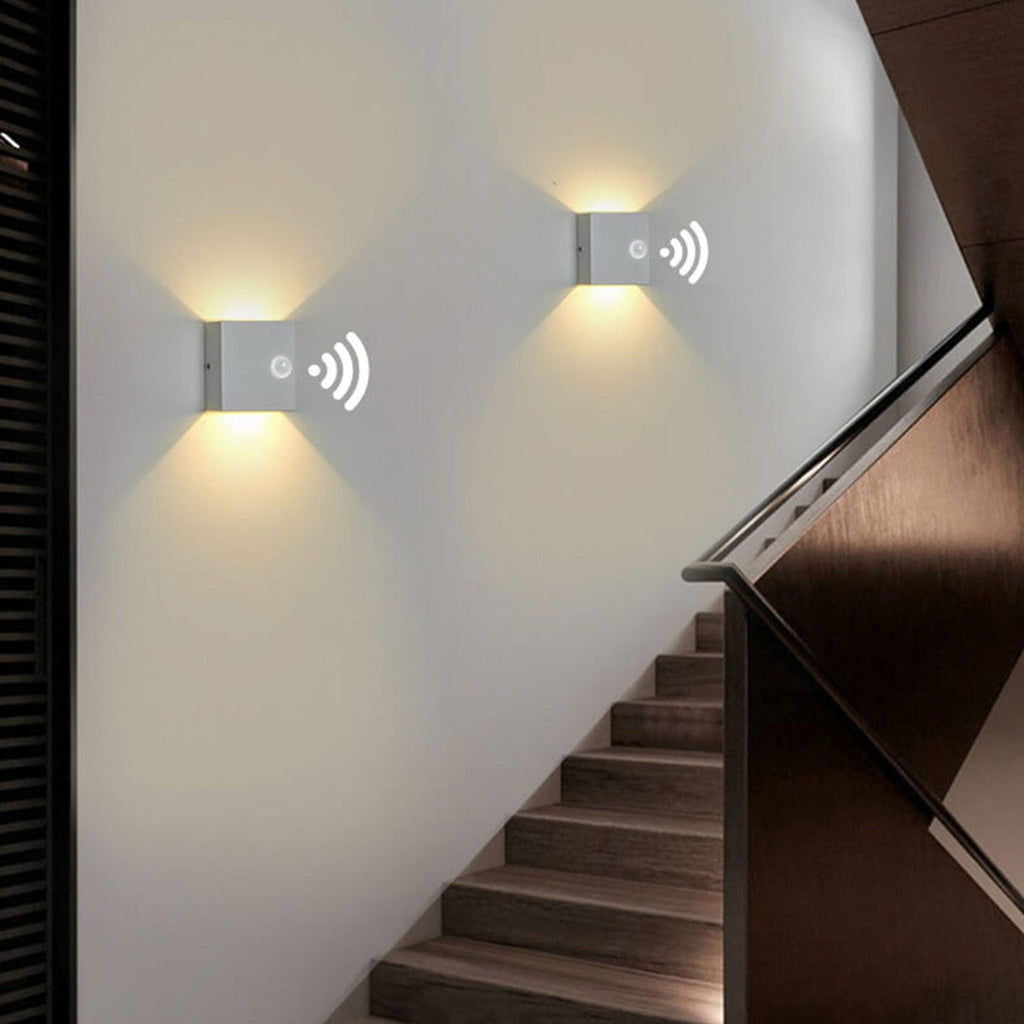 Applique a parete moderna semplice quadrata con sensore di corpo LED