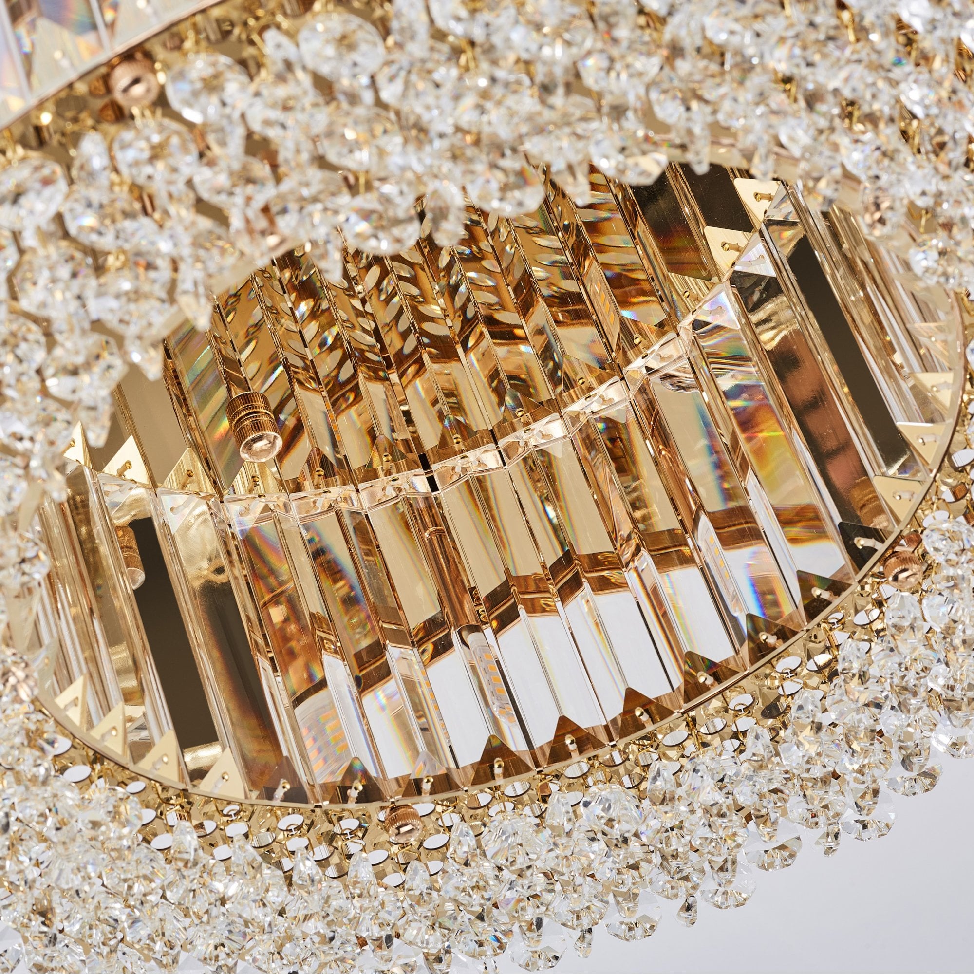 Lampadario Rotondo a Soffitto con 8 Luci in Oro e Cristallo