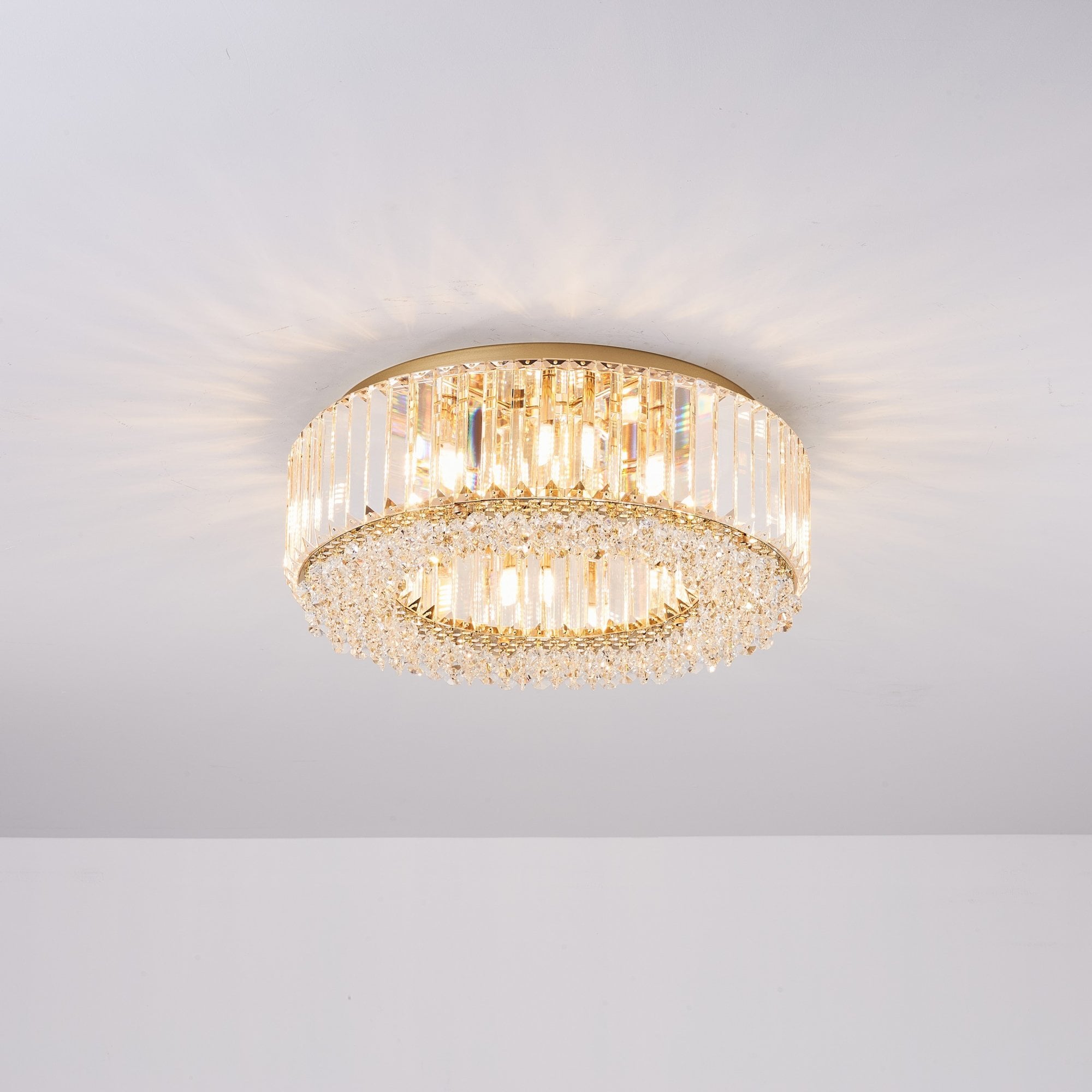 Lampadario Rotondo a Soffitto con 8 Luci in Oro e Cristallo