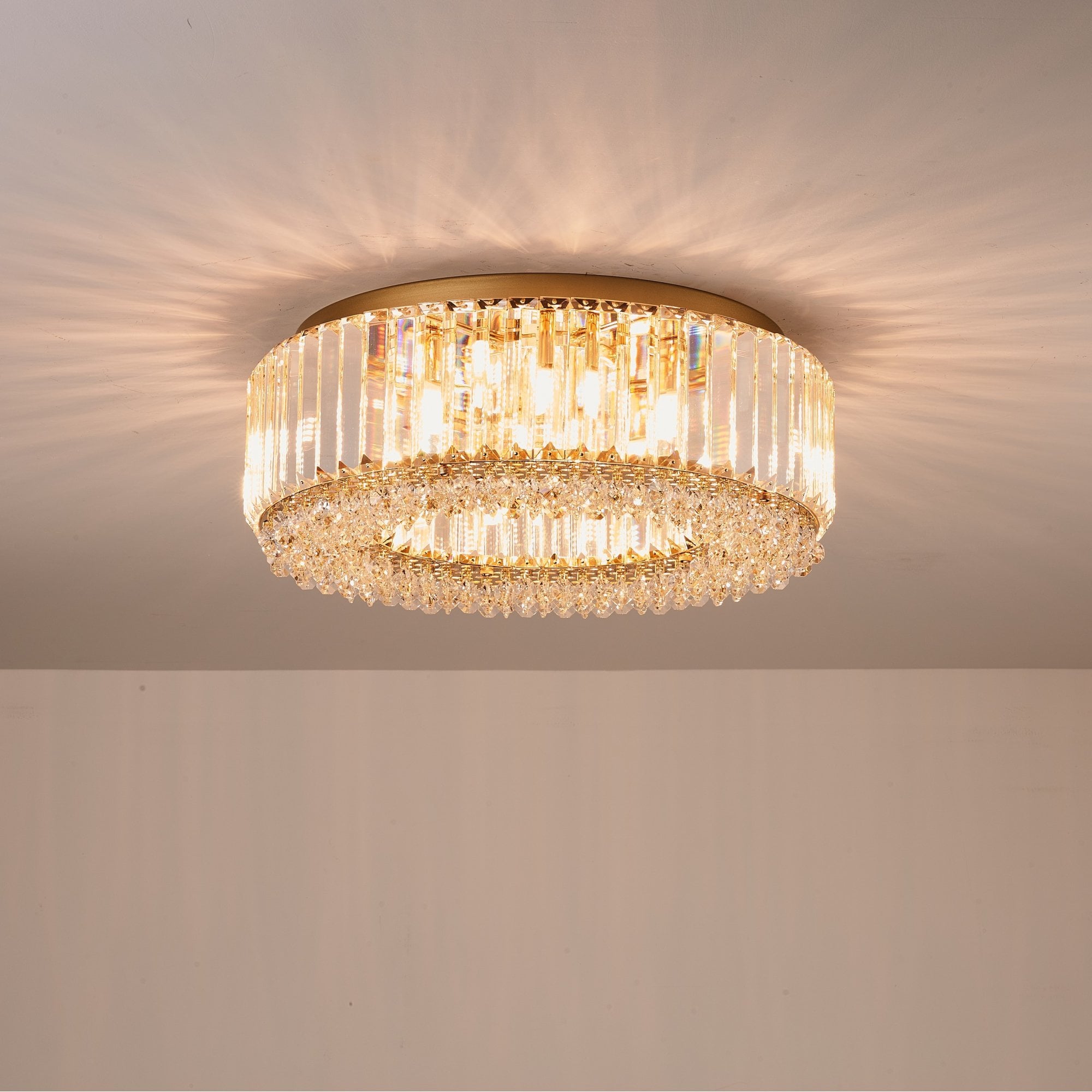 Lampadario Rotondo a Soffitto con 8 Luci in Oro e Cristallo