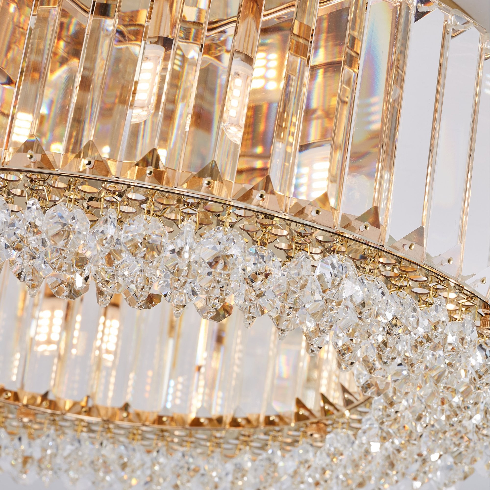 Lampadario Rotondo a Soffitto con 8 Luci in Oro e Cristallo