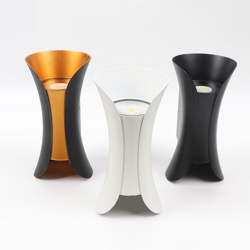 Lampada a LED da esterno Noxel montata a parete curva