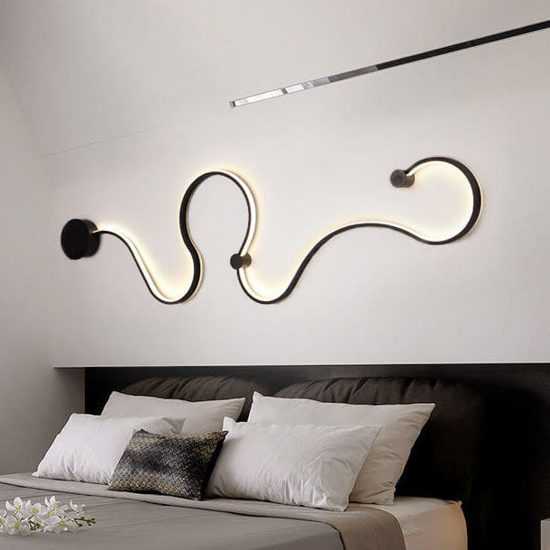 Lampada da Parete Curva LED Moderna in Alluminio a Forma di Serpente con 1 Luce