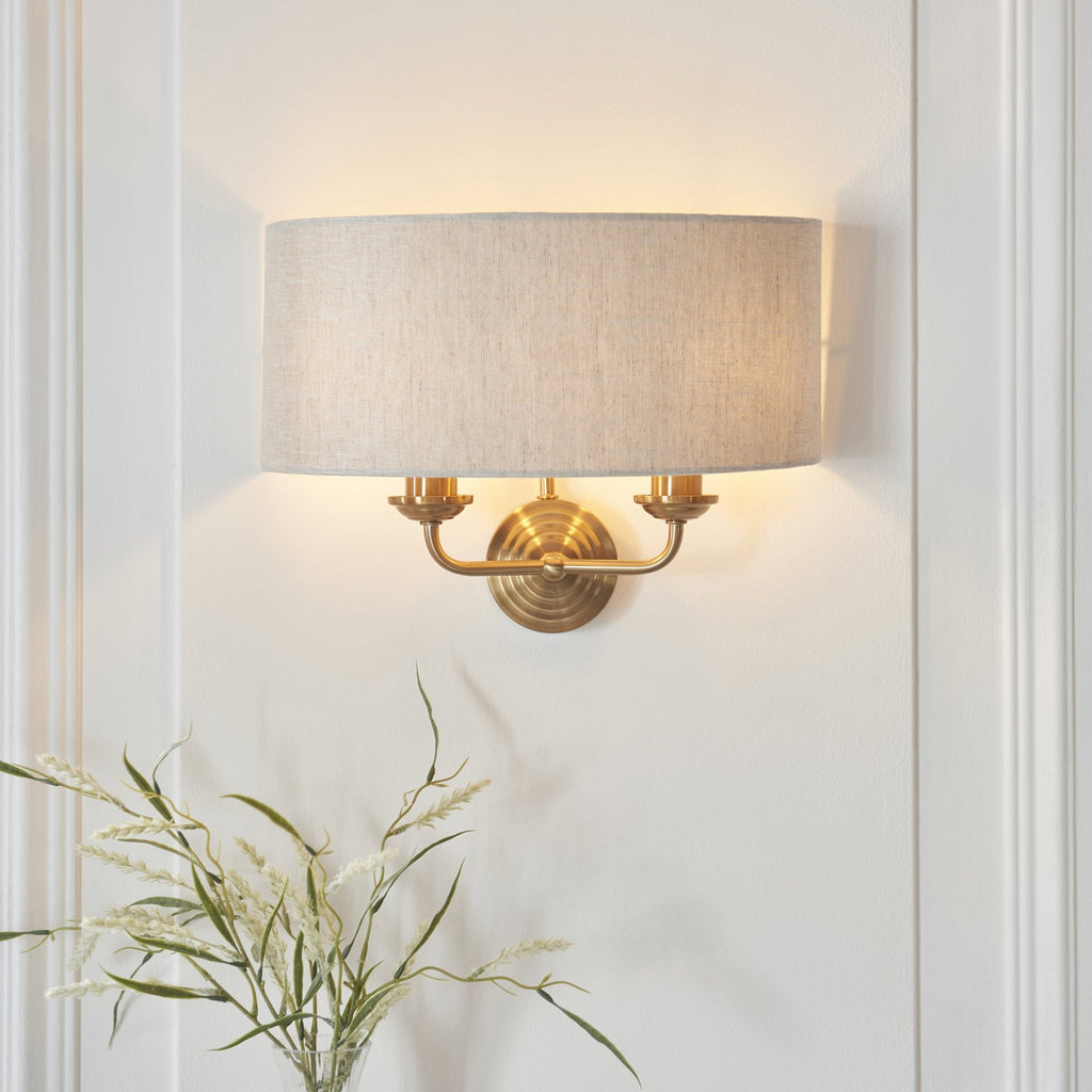 Applique a 2 luci in ottone invecchiato Highclere