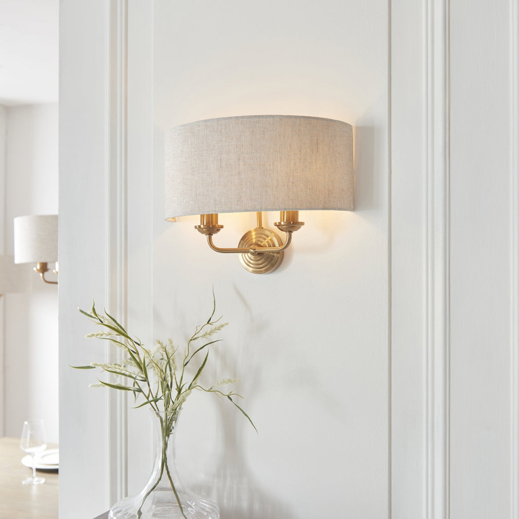 Applique a 2 luci in ottone invecchiato Highclere