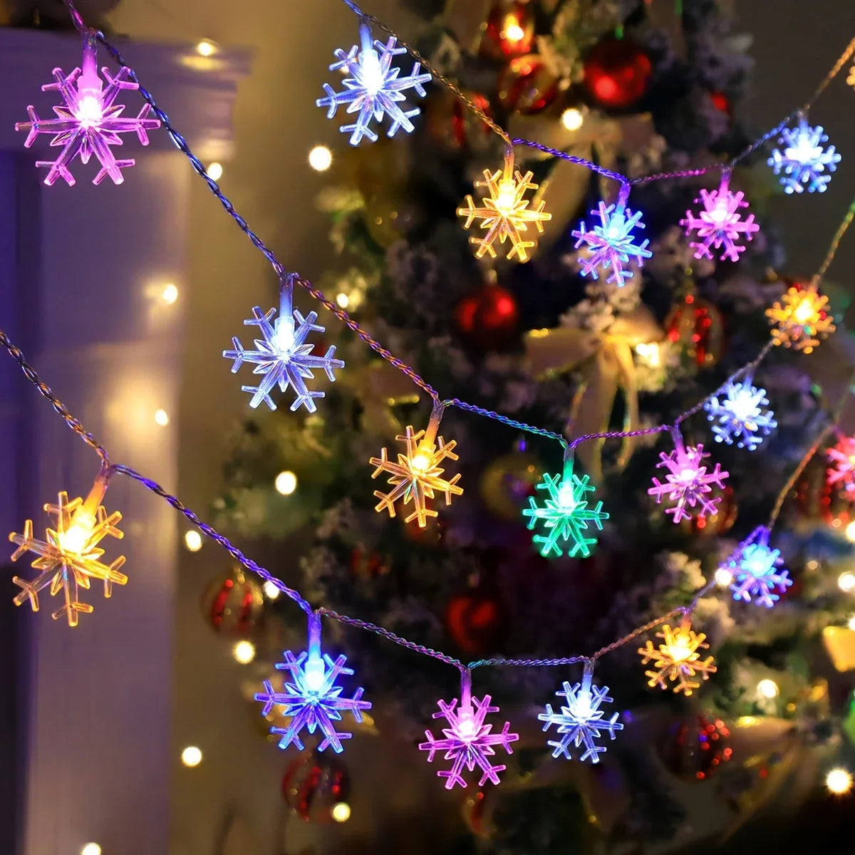 Illuminazione Natalizia a LED con Fiocchi di Neve – Luce Calda o Colorata per Interni ed Esterni