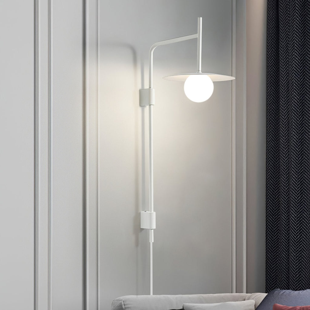 Lampada da parete Gea con braccio oscillante