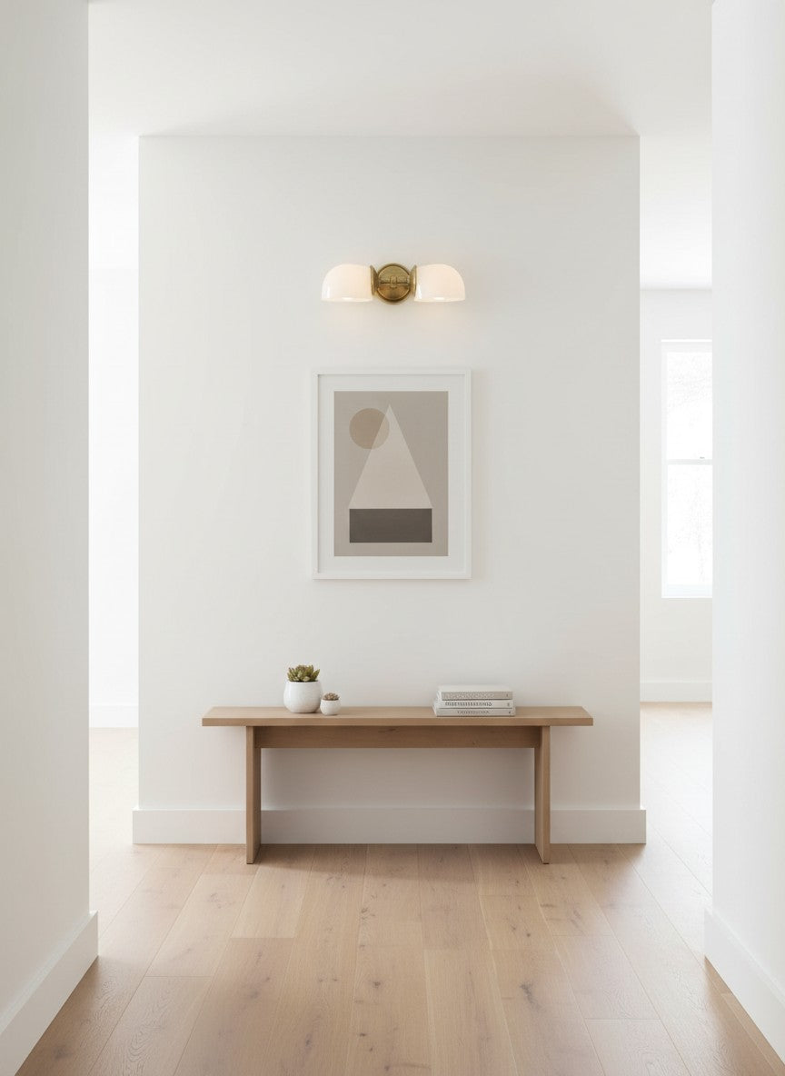 Applique a Doppia Globo – Luce da Parete Orizzontale con Finitura in Ottone Lucido