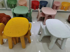 Set Scrivania e Sedia Ovale PE Nordic Contemporaneo per Bambini Colorato e Sicuro per Soggiorno e Studio