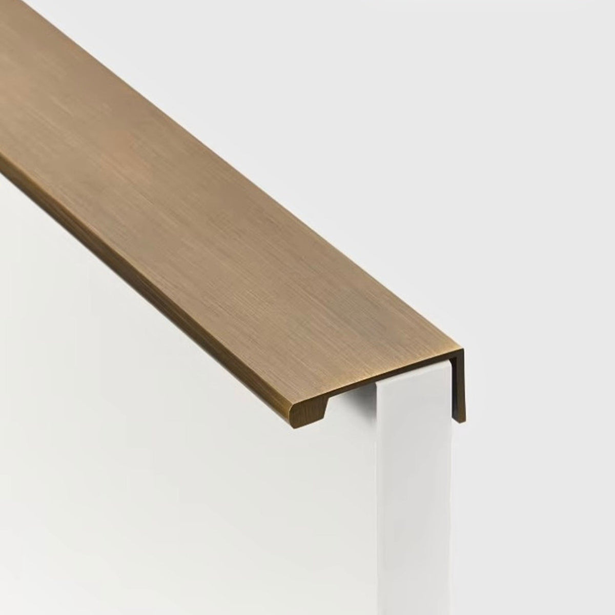 Supporto per Porta Armadio Hallvard
