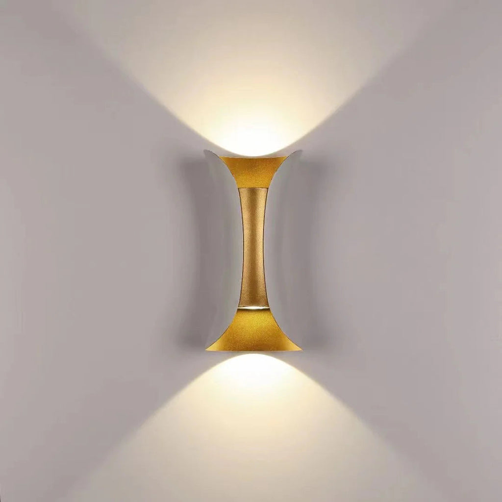 Moderna Luce da Parete Irregolare in Alluminio per Esterni