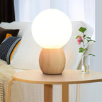 Lampada da Tavolo a Sfera in Vetro Bianco Latte in Legno Massello Nordico con 1 Luce