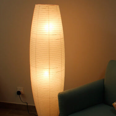 Lampada da terra con colonna in carta di riso minimalista nordica a 2 luci