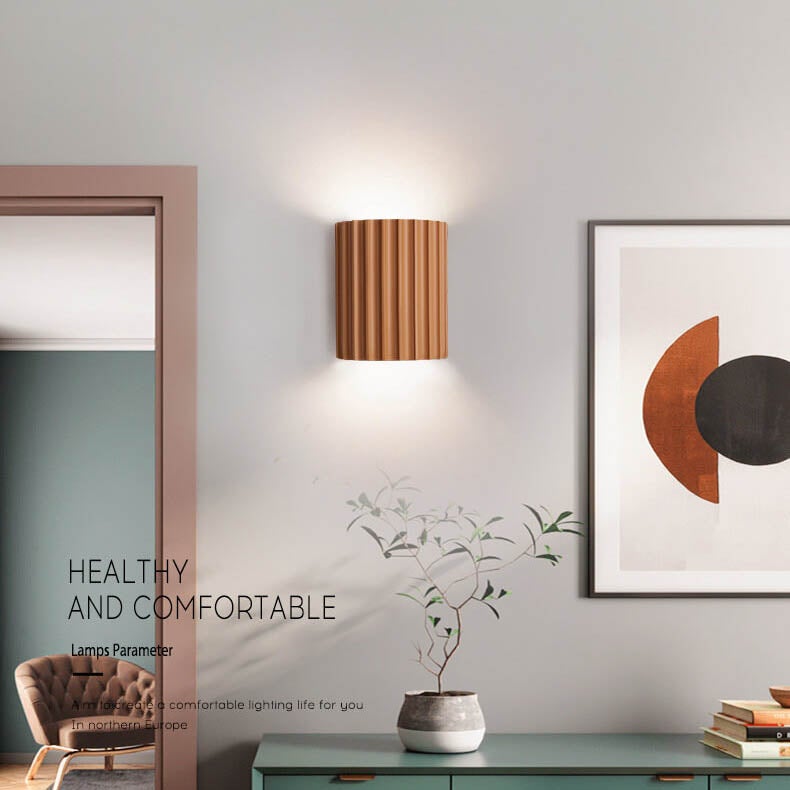 Lampada da parete a sconce con cilindro mezzo striato in resina Macaron 1 luce