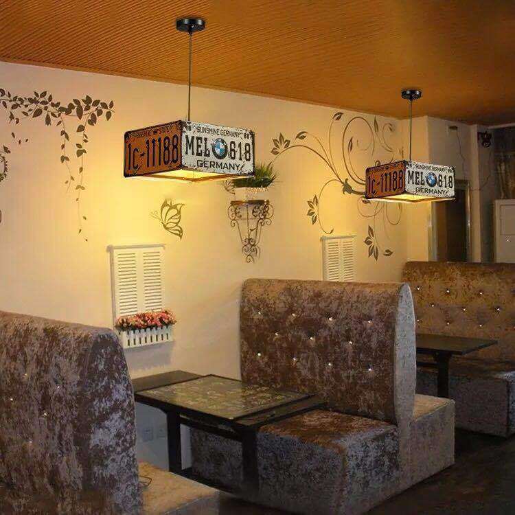 Lampadario Metallico Quadrato Rettangolare Creativo Industriale Contemporaneo con Targa per 3/5 Luci per Soggiorno