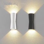 Lampada da Parete Esterno Minimalista Laxor in Metallo Impermeabile, Nero/Bianco