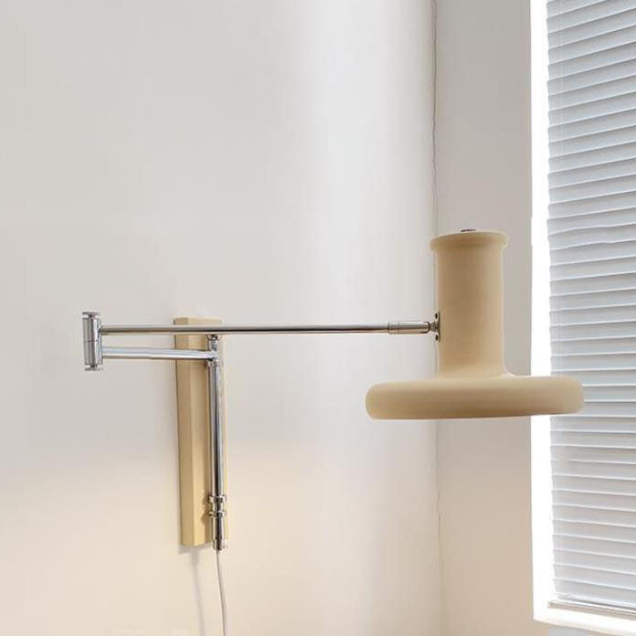 Applique da muro in stile nordico minimalista beige con braccio oscillante e 1 luce