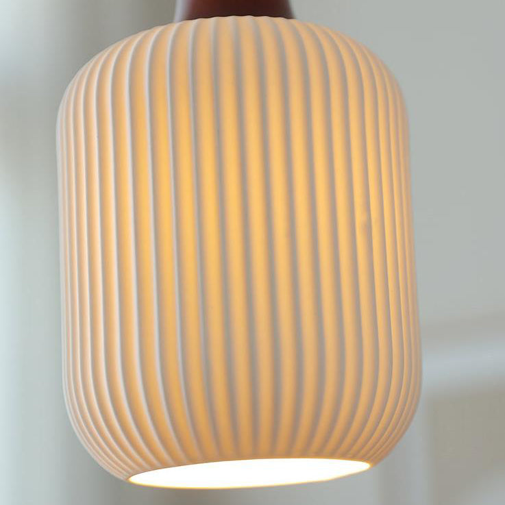Lampada a sospensione tradizionale giapponese in ceramica con cupola rotonda piegata, legno massello e ferro, 1 luce per soggiorno e camera da letto