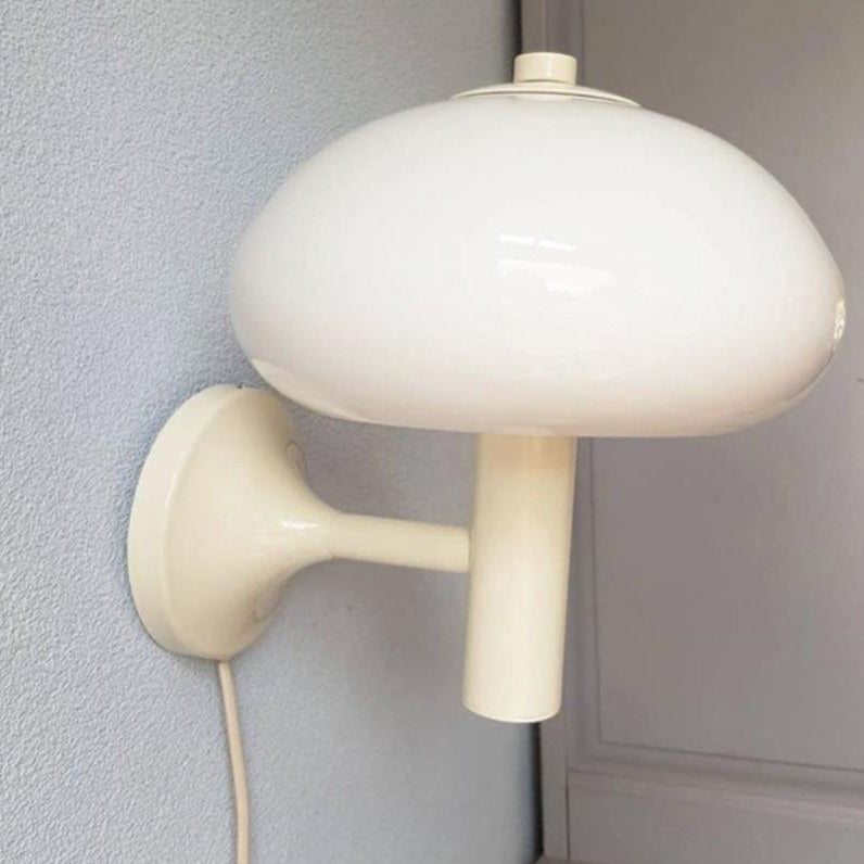 Applique da Parete Lampada a Sospensione Moderna in Ferro e Vetro Bianco Latte Nordico per Camera da Letto