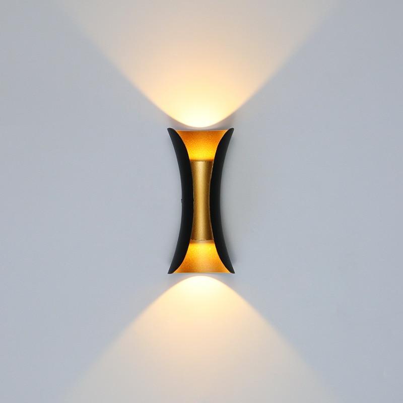 Lampada a LED da esterno Noxel montata a parete curva