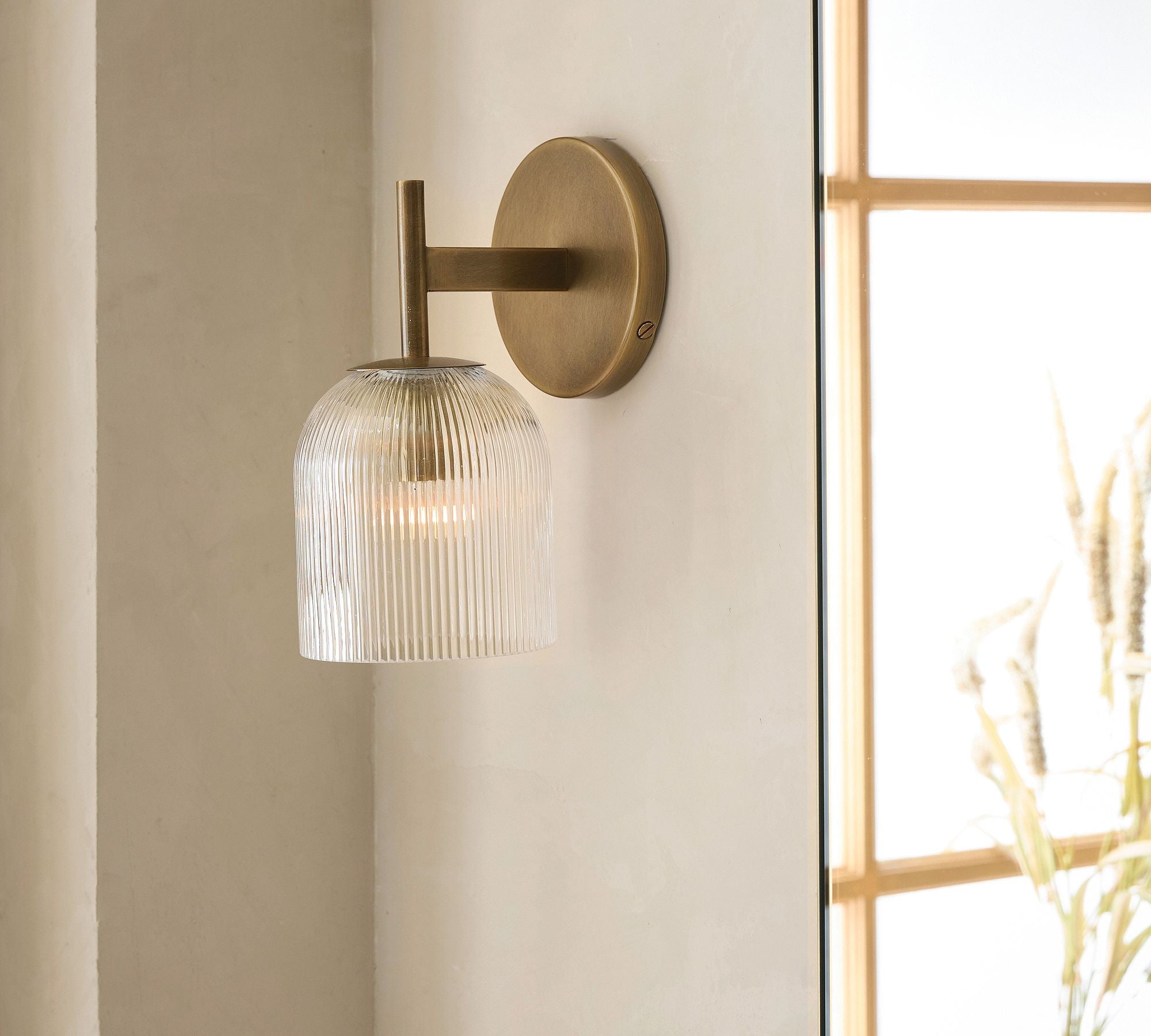 Luce da Parete in Vetro e Metallo Haze