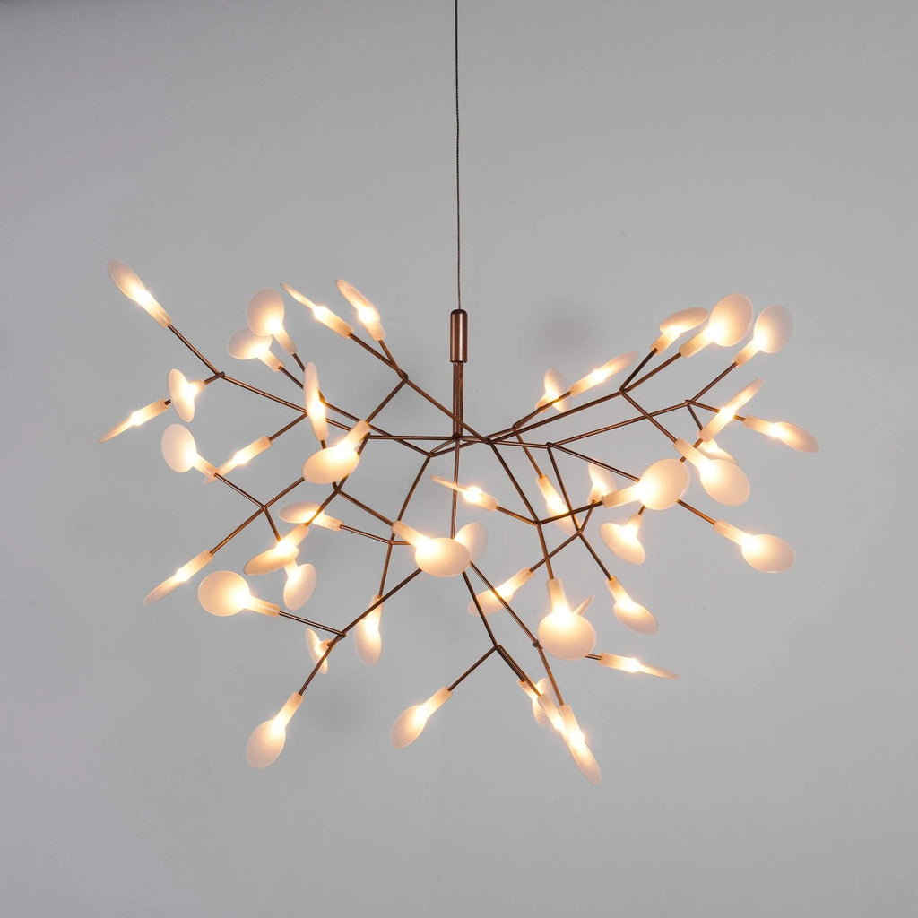 Lampadario in Acrilico a Petali di Rosa Modish
