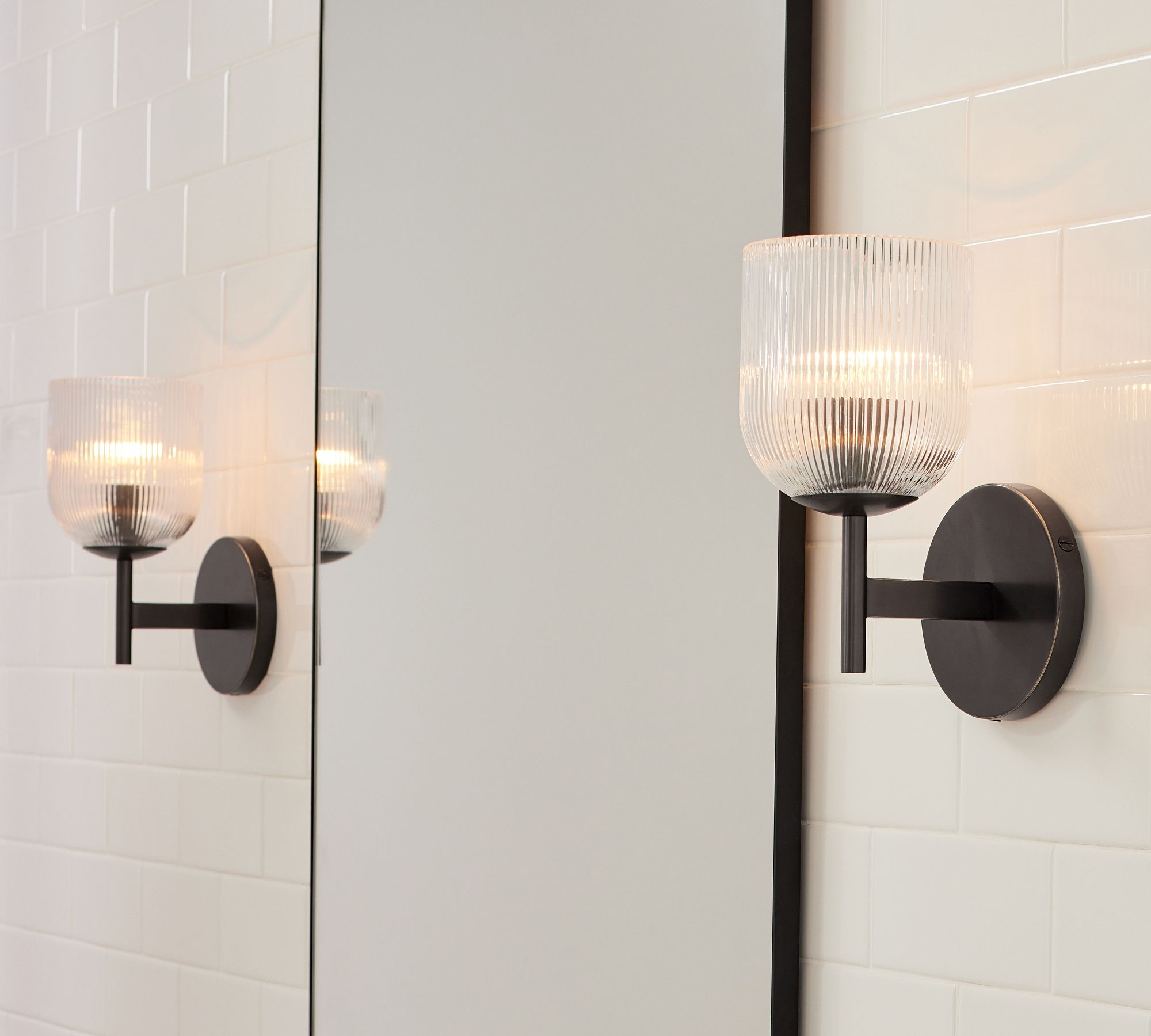 Luce da Parete in Vetro e Metallo Haze