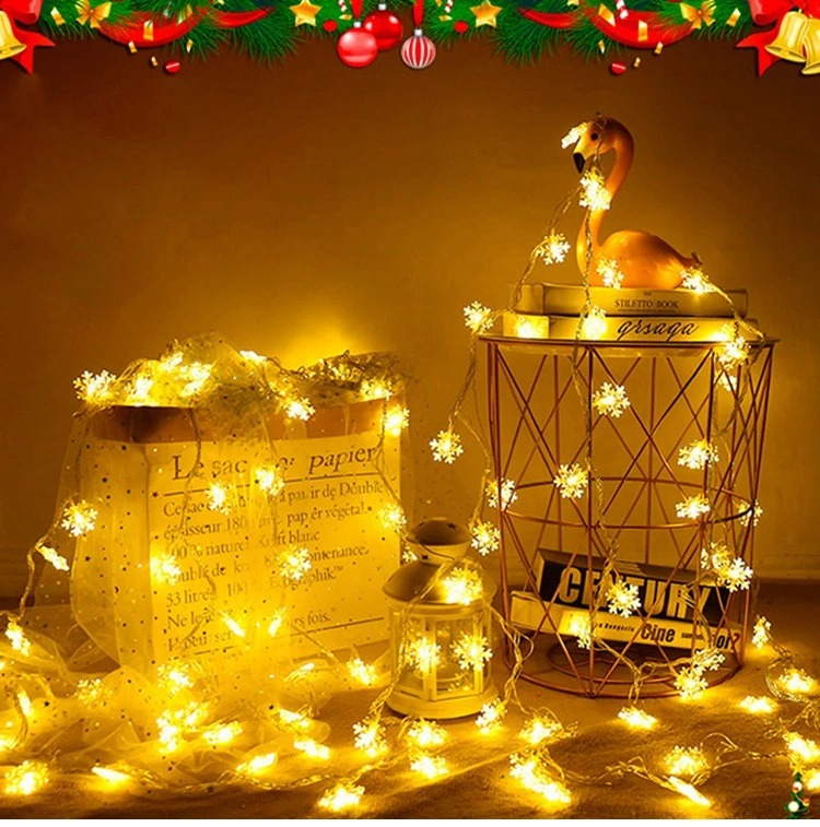 Illuminazione Natalizia a LED con Fiocchi di Neve – Luce Calda o Colorata per Interni ed Esterni