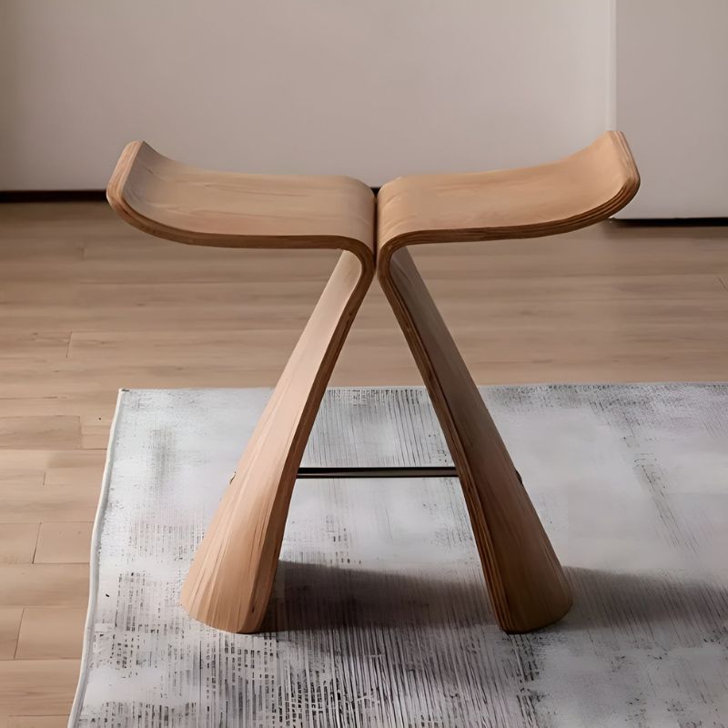 FloraSeat – Sgabello decorativo fatto a mano a forma di farfalla
