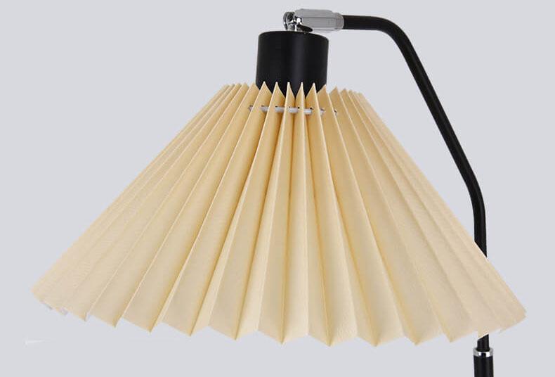 Lampada da terra con paralume plissettato in tessuto minimalista a 1 luce