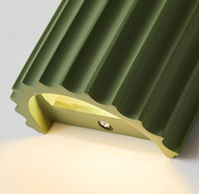 Lampada da parete a sconce con cilindro mezzo striato in resina Macaron 1 luce