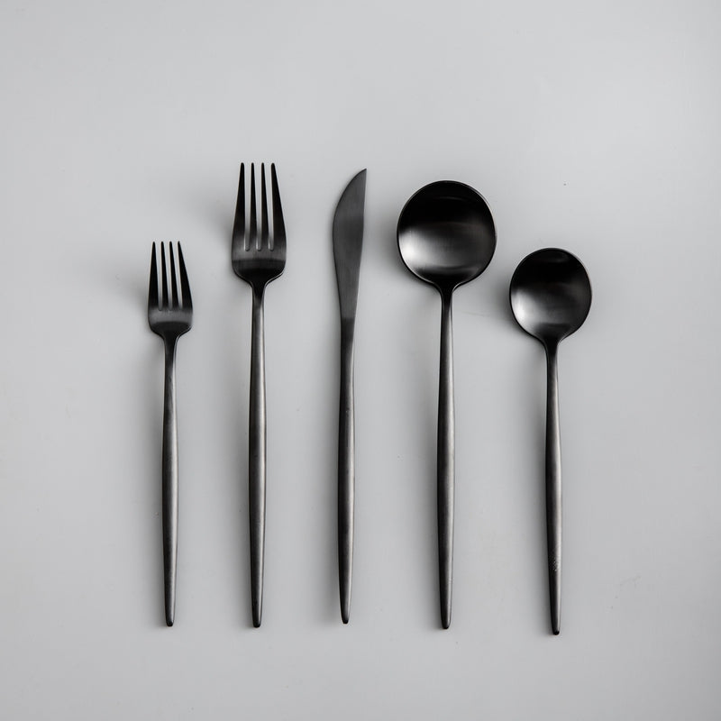 Posate minimaliste in acciaio inossidabile – Eleganza nel design semplice
