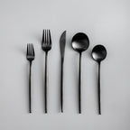Posate minimaliste in acciaio inossidabile – Eleganza nel design semplice
