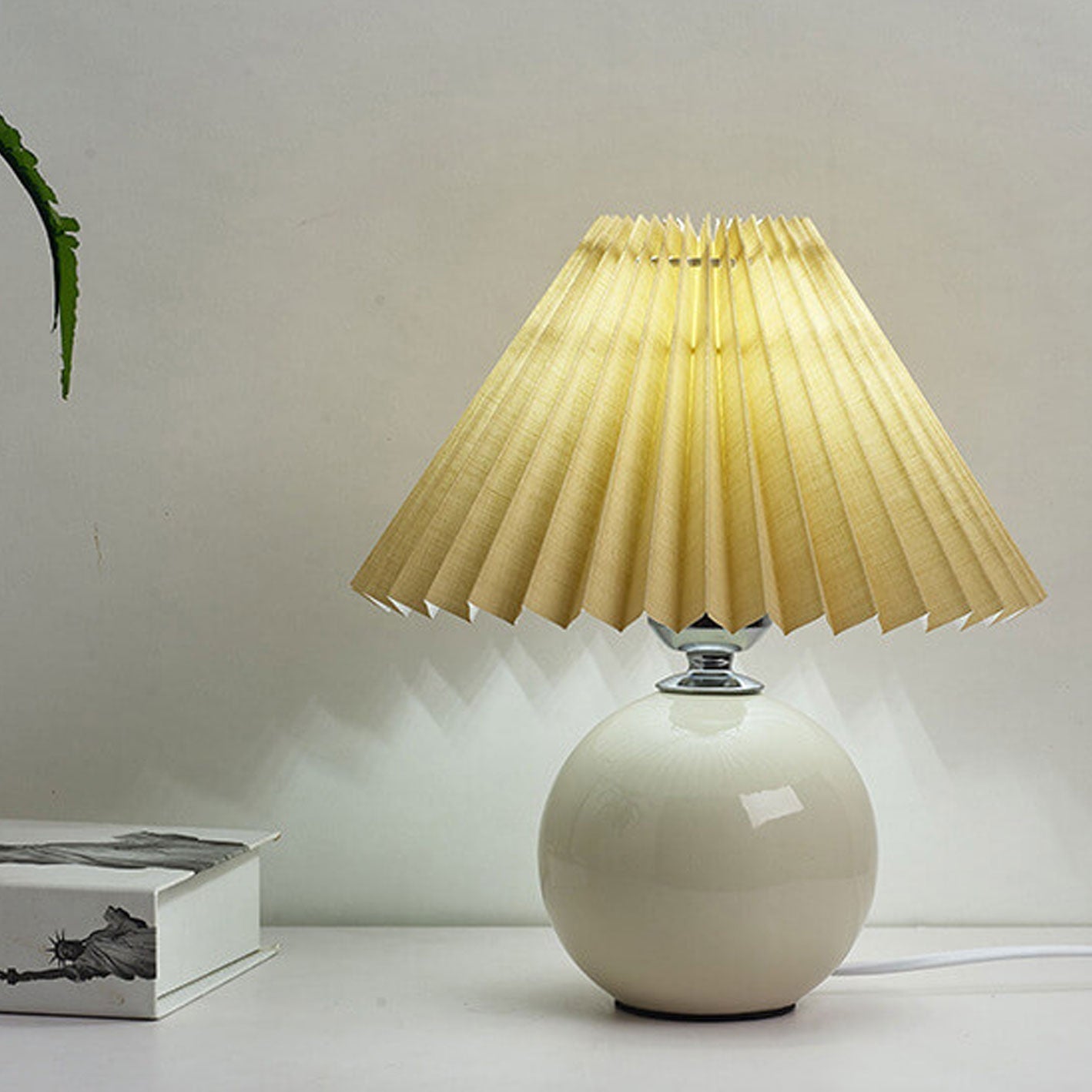 Luce da Tavolo Pieghettata in Ceramica Nordica | 1 Luce