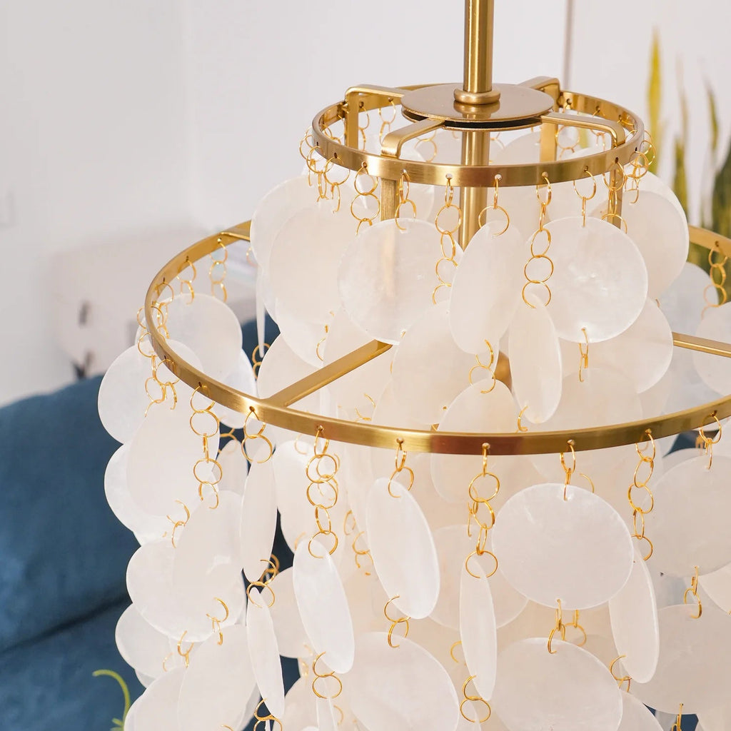 Lampadario Moderno a Forma di Conchiglia