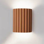 Lampada da parete a sconce con cilindro mezzo striato in resina Macaron 1 luce