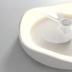 Ventilatore da soffitto bianco in minimalismo moderno con luce