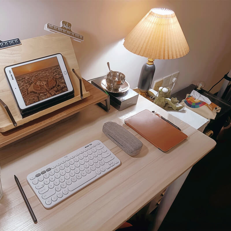 Lampada da Tavolo Tradizionale Francese con Paralume Pieghettato in Tessuto PVC e Metallo per Camera da Letto